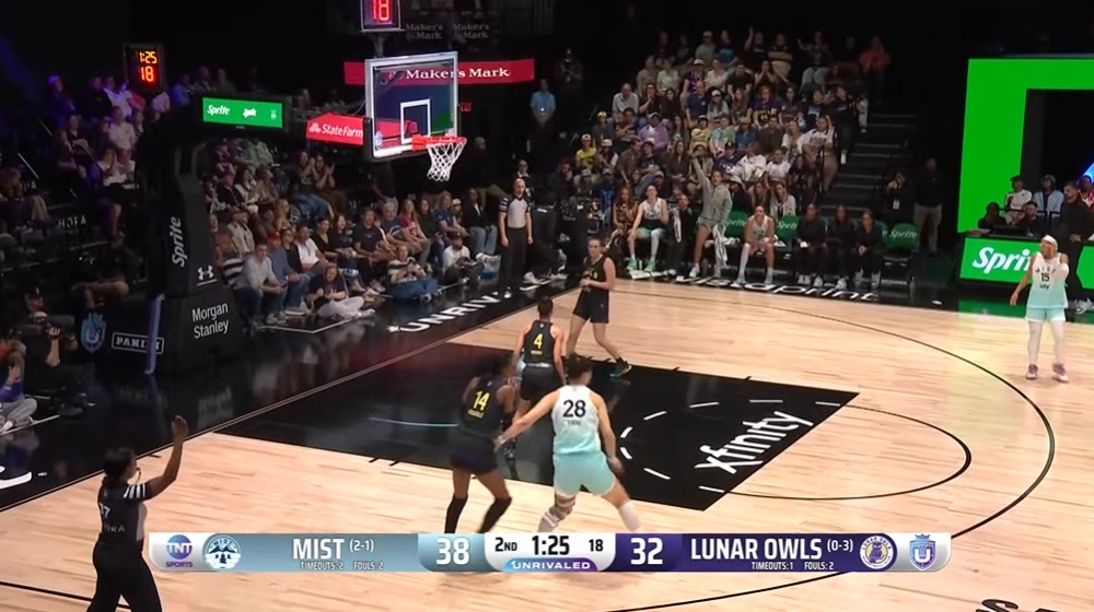 开云官方app入口-李月汝出战3分钟就砍下全队半场最高13分！三分+全场一条龙秀爆了