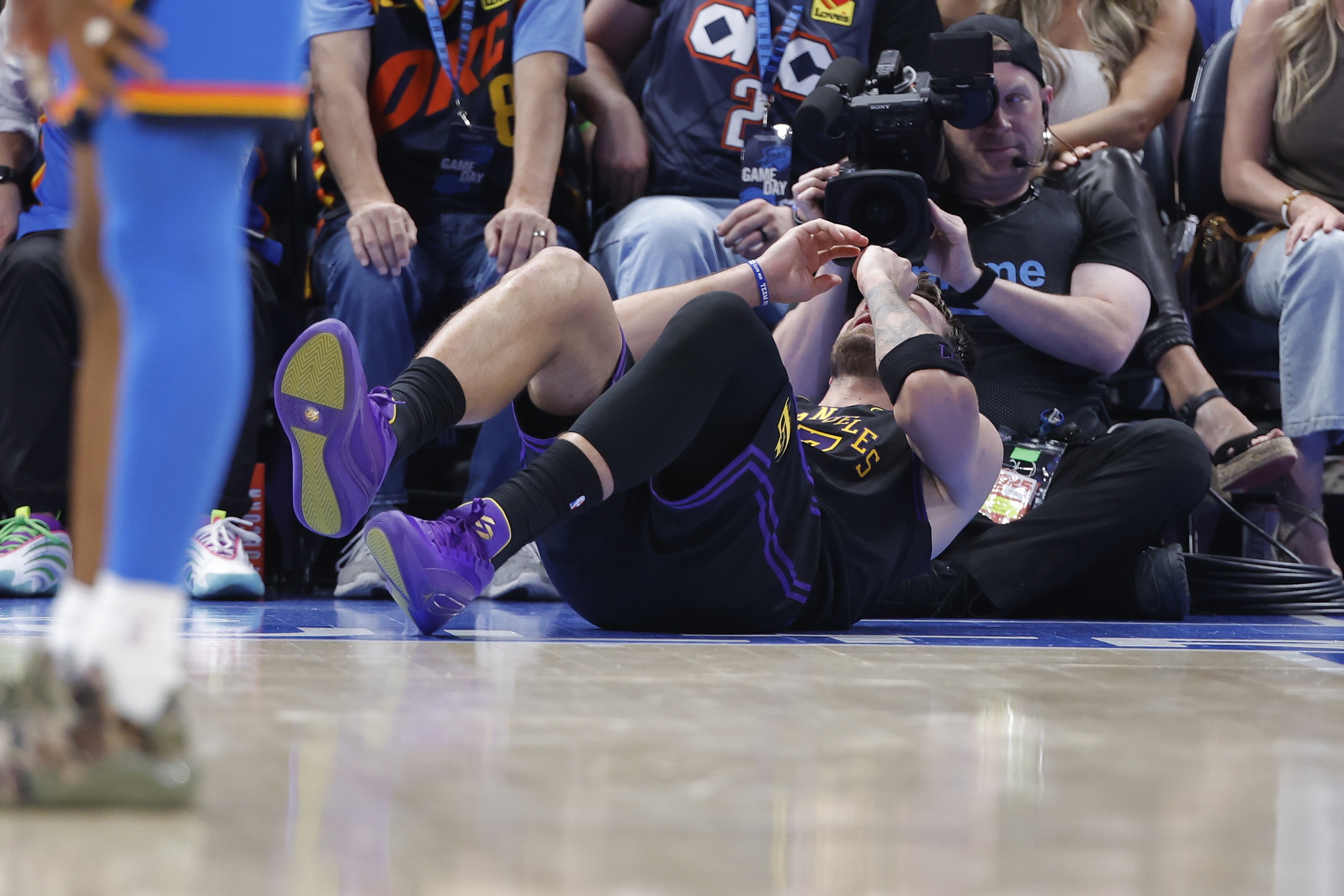 开云体育下载入口-湖人指望东契奇火线复出救主？别忘了哈登强行复出沦为空壳的惨案